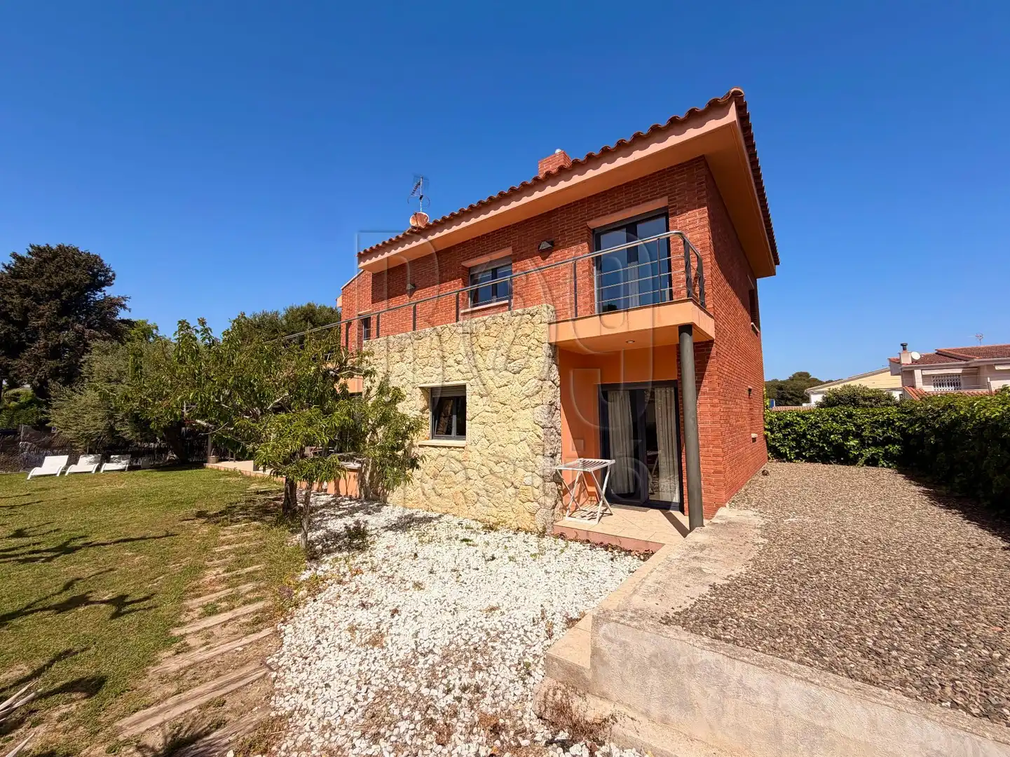 Vista exterior de Casa o xalet en venda en Tarragona amb Aire condicionat, Calefacció i Jardí privat