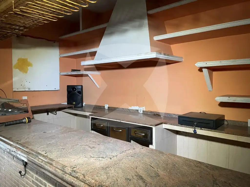 Local en venta en Calle Araucaria De La, Maria Auxiliadora - Barriada de Llera