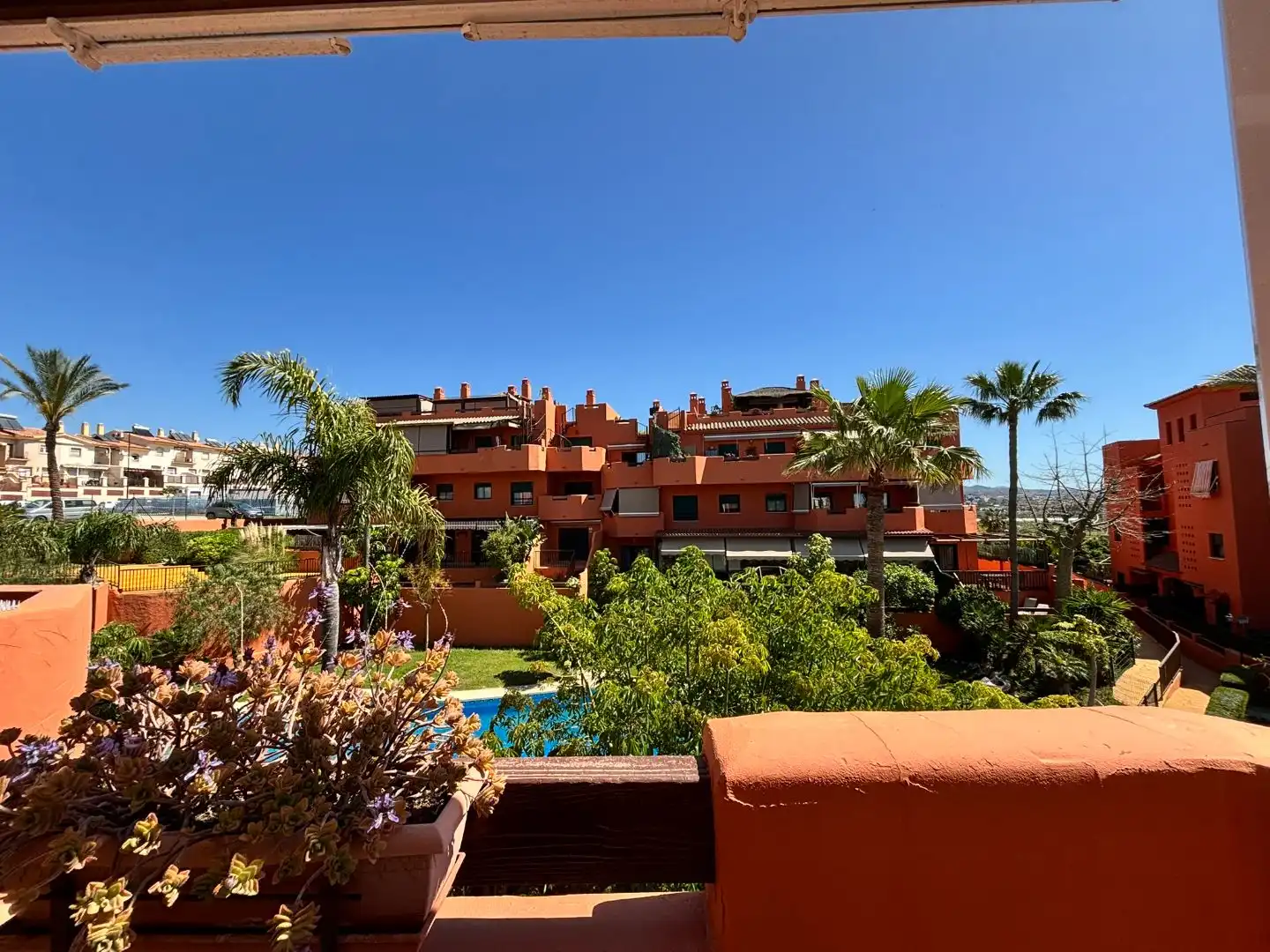 Exterior view of Attic for sale in Vélez-Málaga  with Air Conditioner, Terrace and Balcony