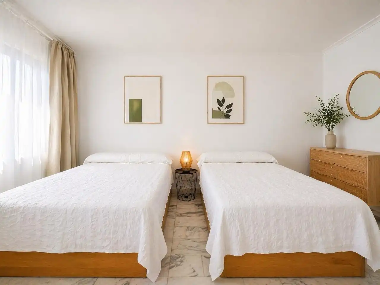Wohnungen zum Verkauf in RAMON Y CAJAL, Playa Bajadilla - Puertos, Marbella Centro, Marbella