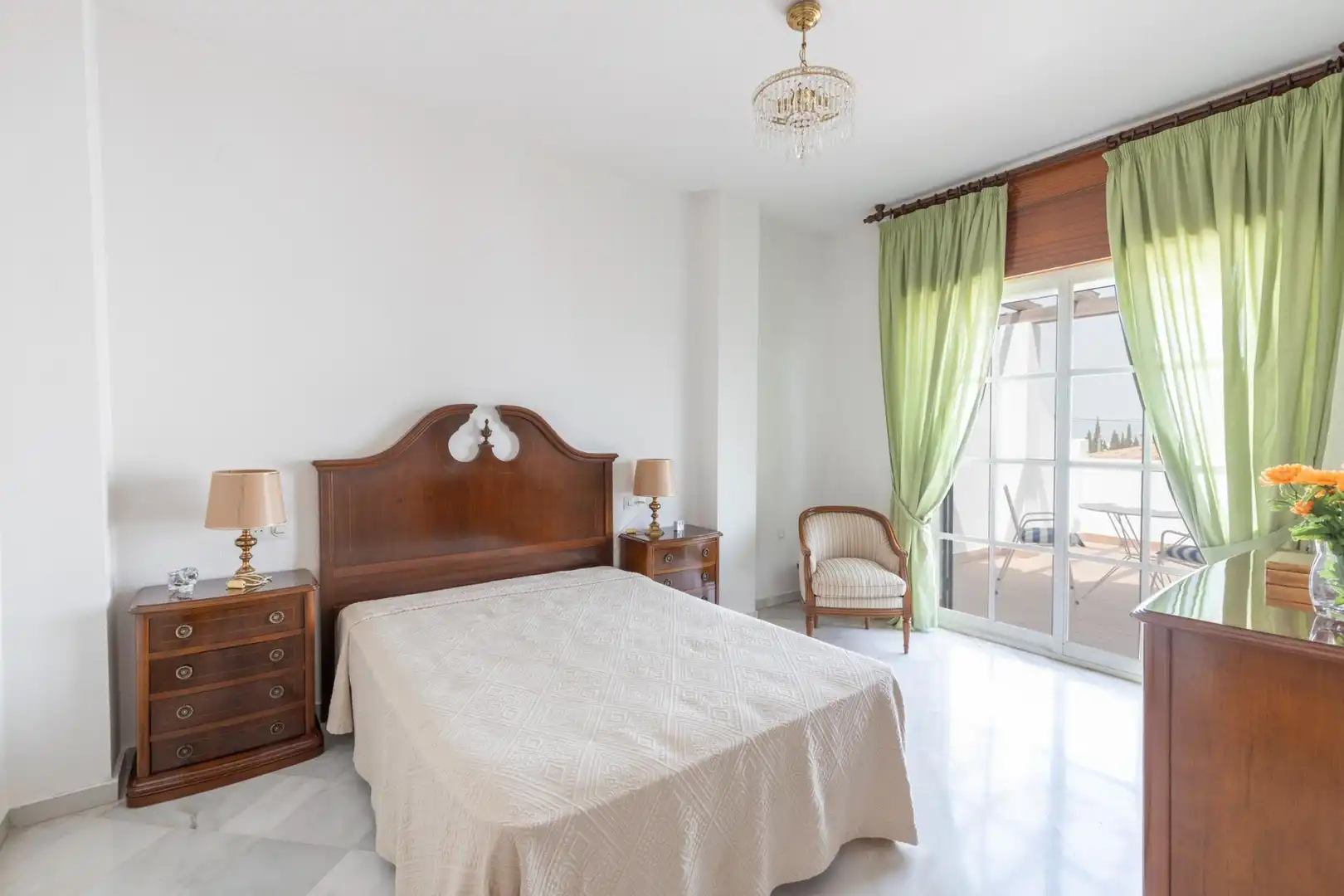 Dormitori de Casa o xalet en venda en La Zubia amb Aire condicionat, Calefacció i Jardí privat