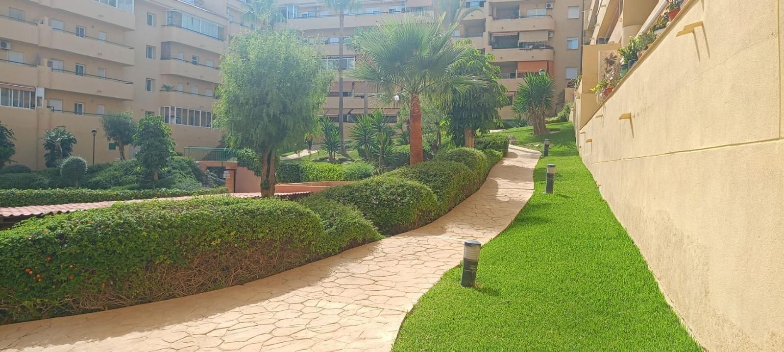 Vista exterior de Piso en venta en Fuengirola
