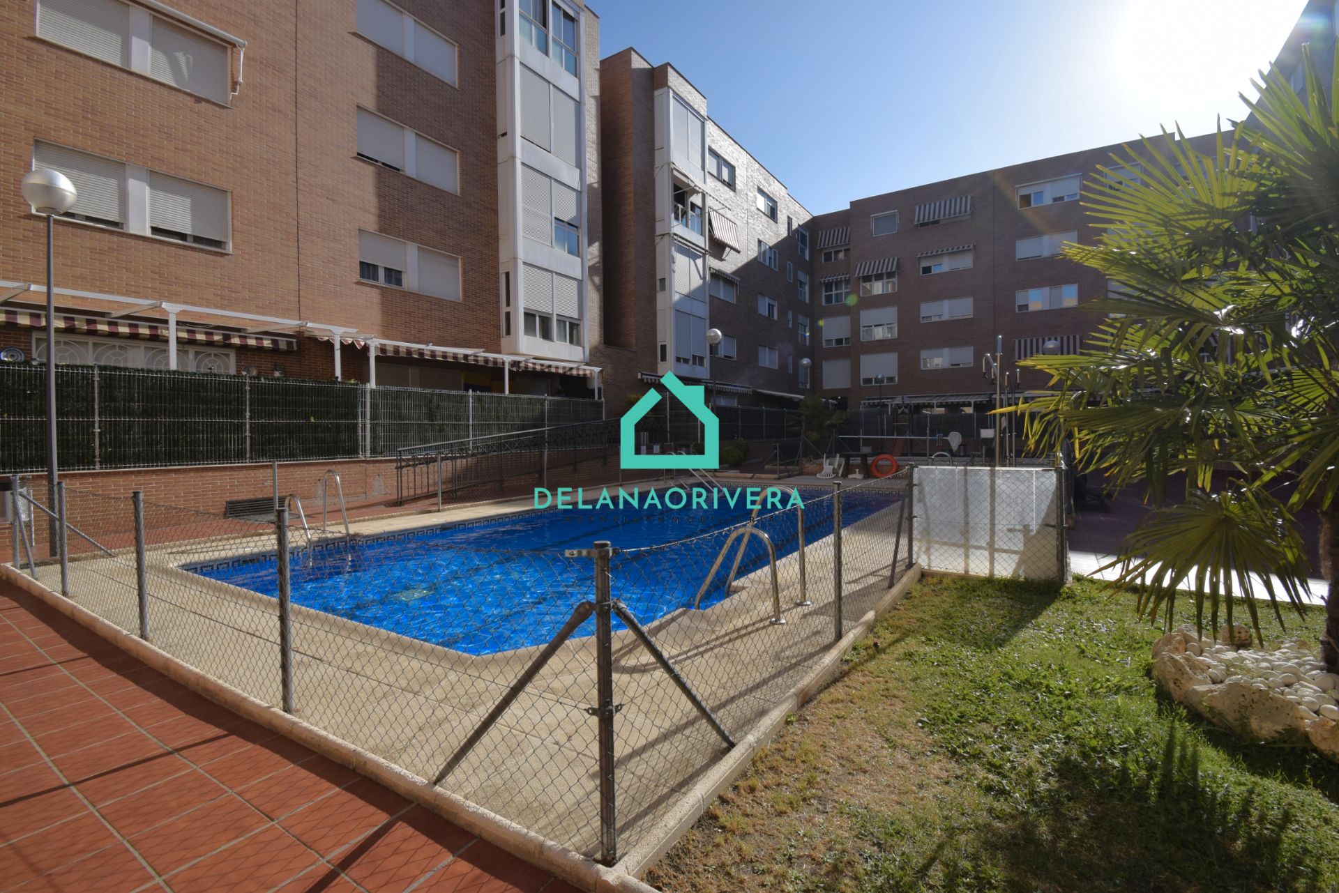 Swimming pool of Flat for sale in Torrejón de Ardoz  with Storage room, Furnished and Community pool