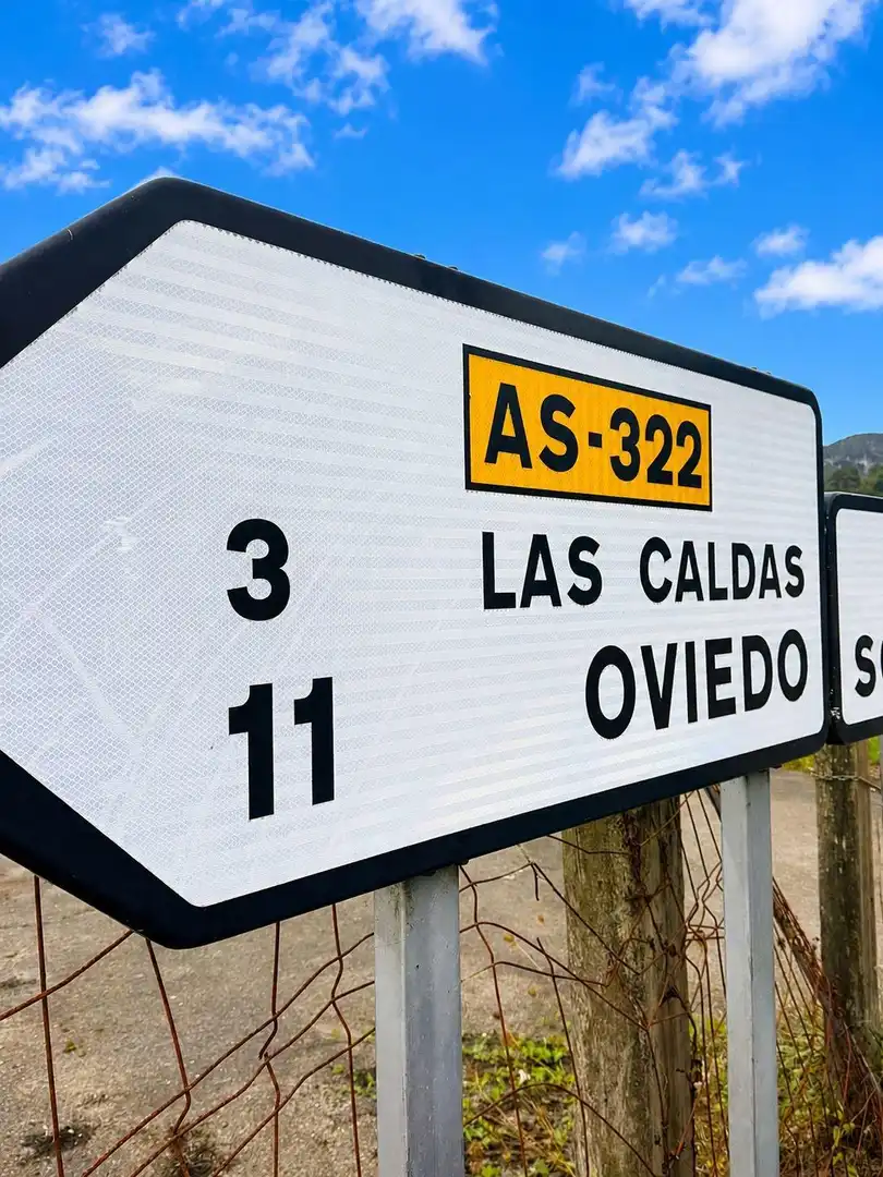 Vista exterior de Casa o xalet en venda en Ribera de Arriba amb Jardí privat