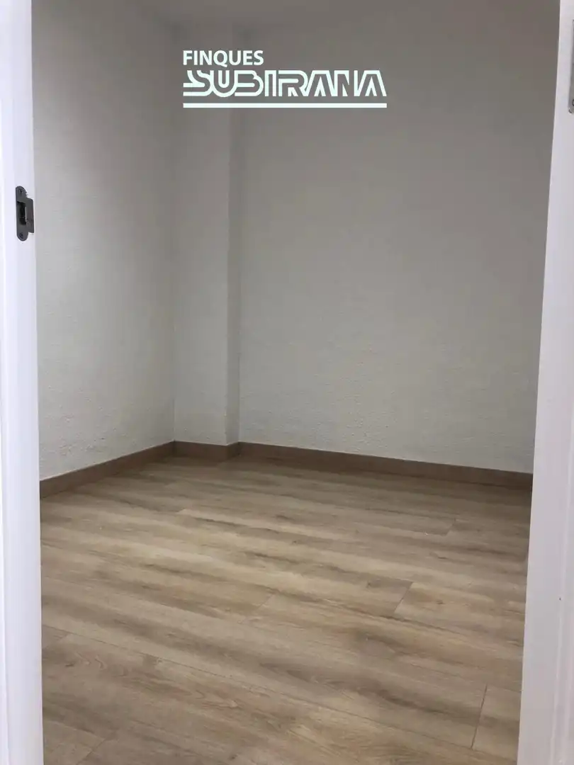 Dormitori de Planta baixa en venda en Igualada amb Calefacció, Parquet i Terrassa