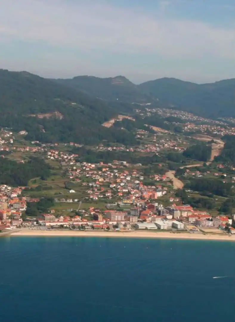 Vista exterior de Pis en venda en Cangas 