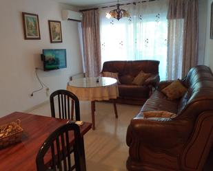 Living room of Flat to rent in  Granada Capital  with Air Conditioner and Balcony