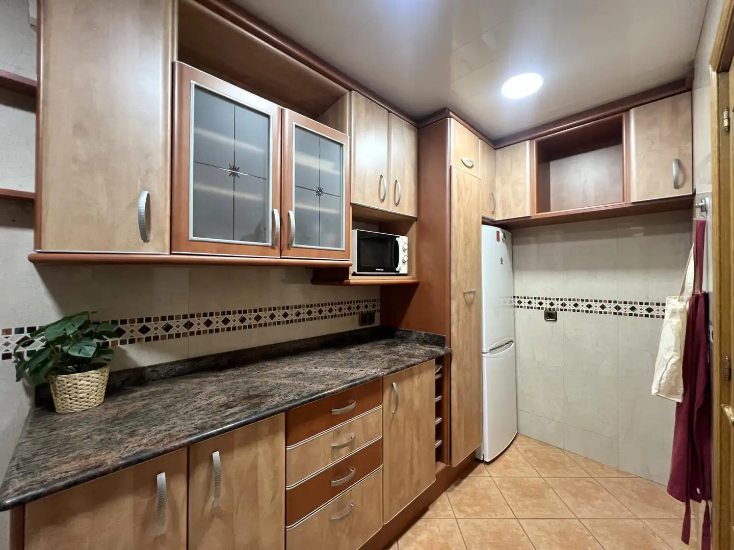 Kitchen of Flat for sale in L'Hospitalet de Llobregat  with Air Conditioner, Heating and Furnished