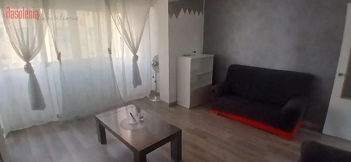 Sala de estar de Piso en venta en Cambre  con Calefacción, Trastero y Amueblado
