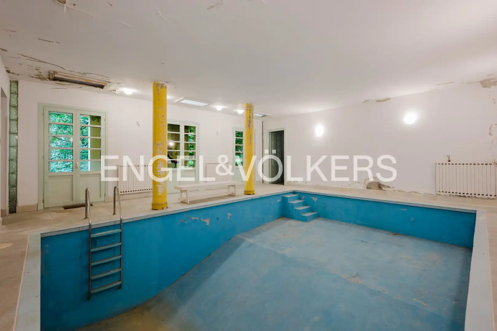 Swimming pool of Houses for sale in Andoain  with Air Conditioner, Heating and Private garden