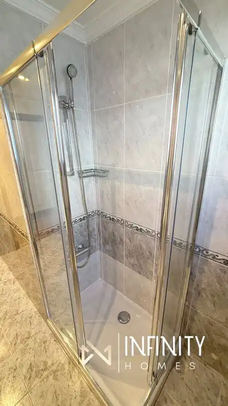 Bathroom of Flat for rent in Galdakao  with Heating, Terrace and Furnished