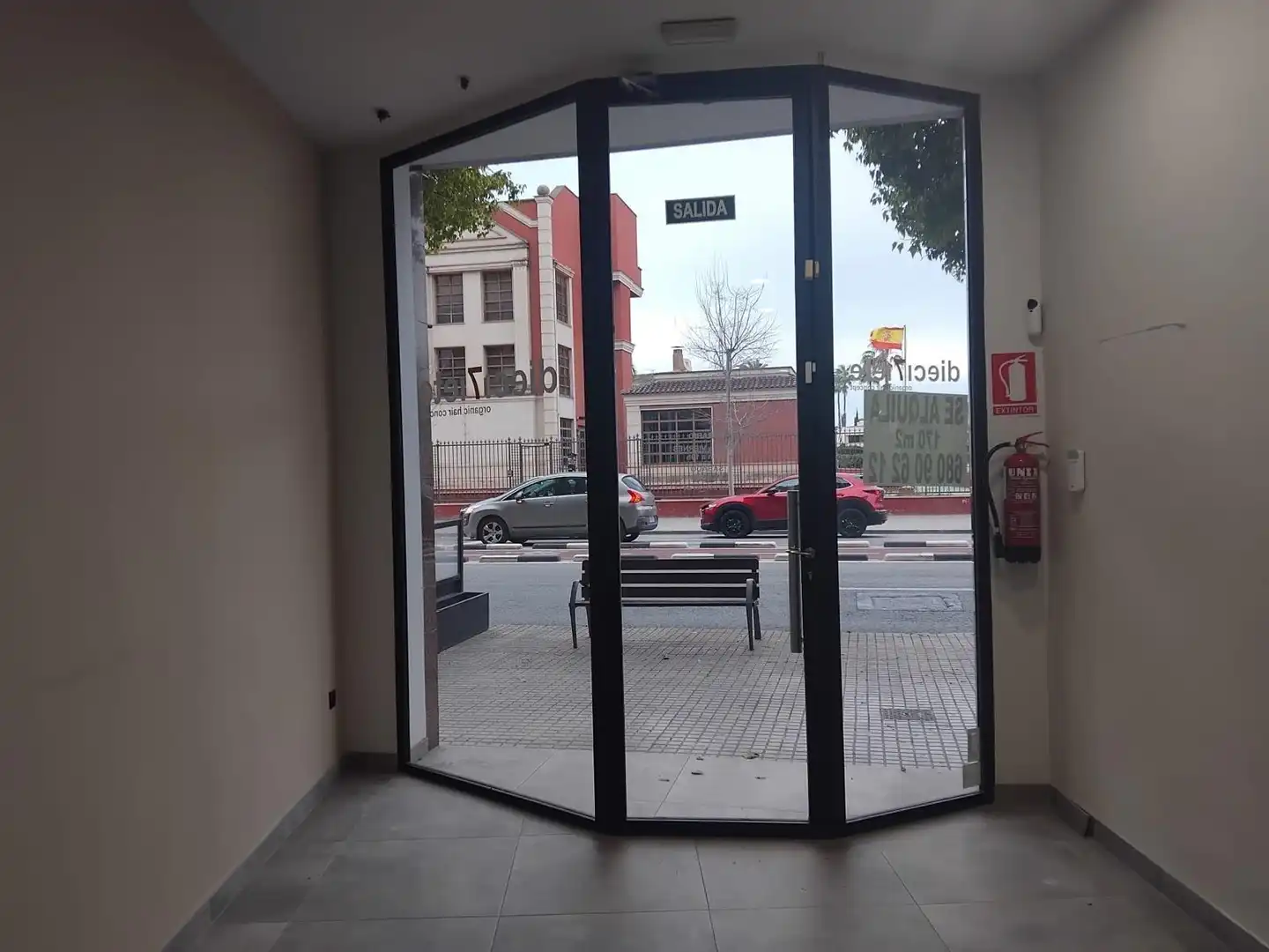 Local de alquiler en Elche / Elx con Aire acondicionado