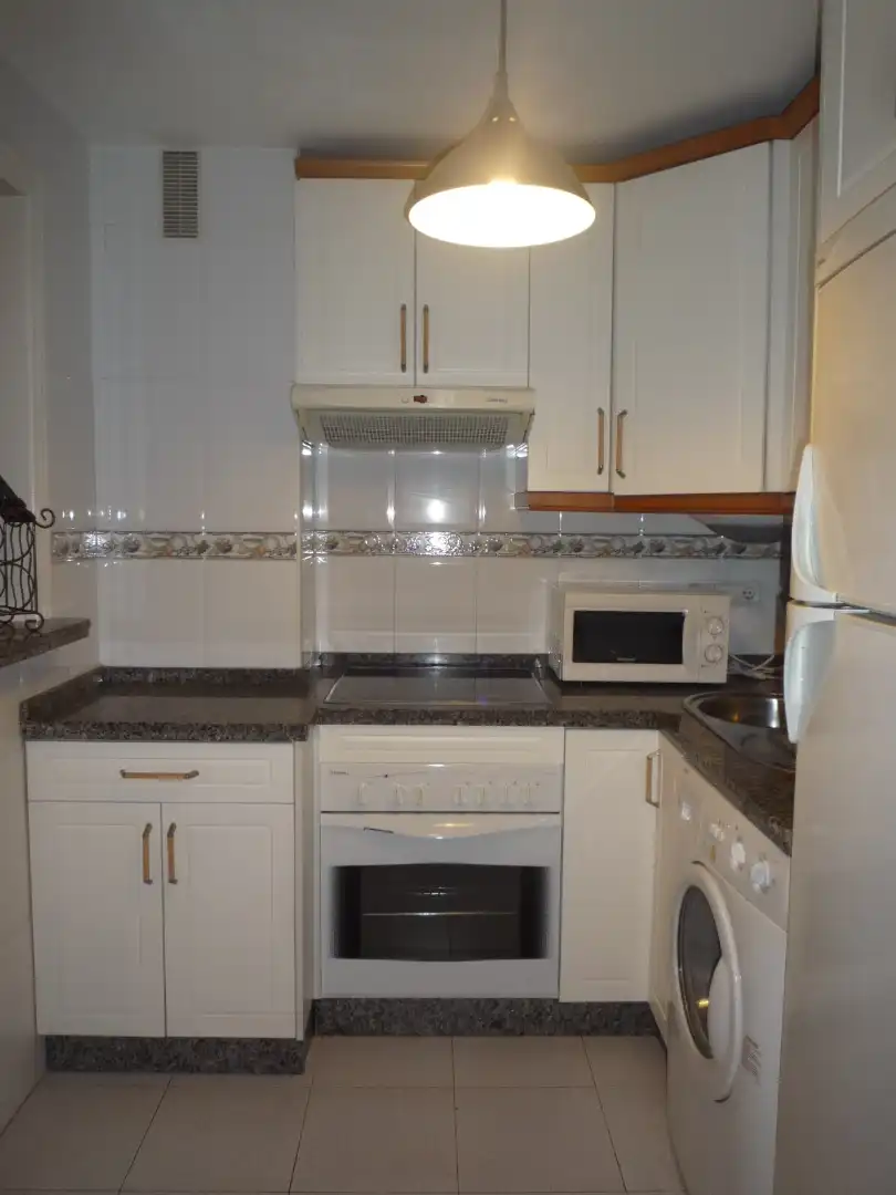 Cocina de Apartamento de alquiler en Málaga con Aire acondicionado, Amueblado y Horno