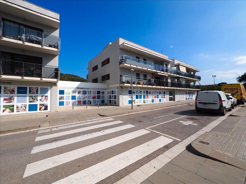 Exterior view of Garage for sale in Dosrius
