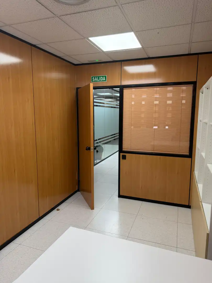 Oficina de lloguer a Centre, imagen 4
