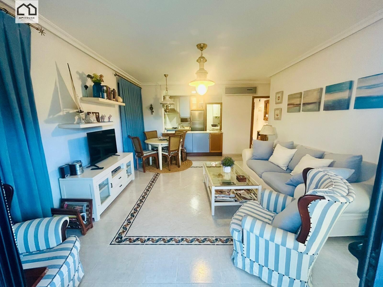 Living room of Flat to rent in Torrevieja  with Air Conditioner, Terrace and Community pool