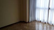 Bedroom of Flat to rent in  Madrid Capital  with Heating, Parquet flooring and Oven