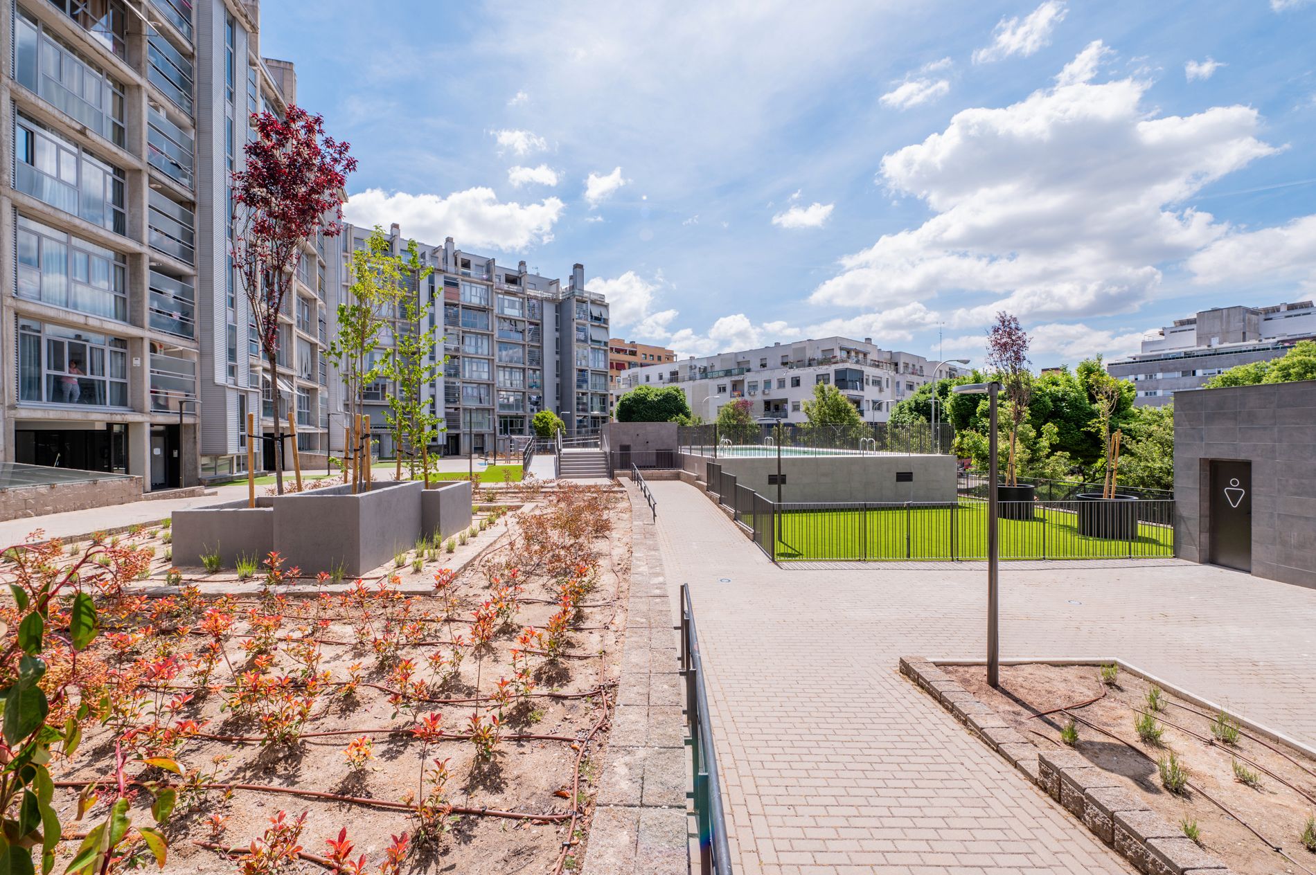 Exterior view of Flat to rent in  Madrid Capital  with Parquet flooring, Terrace and Storage room