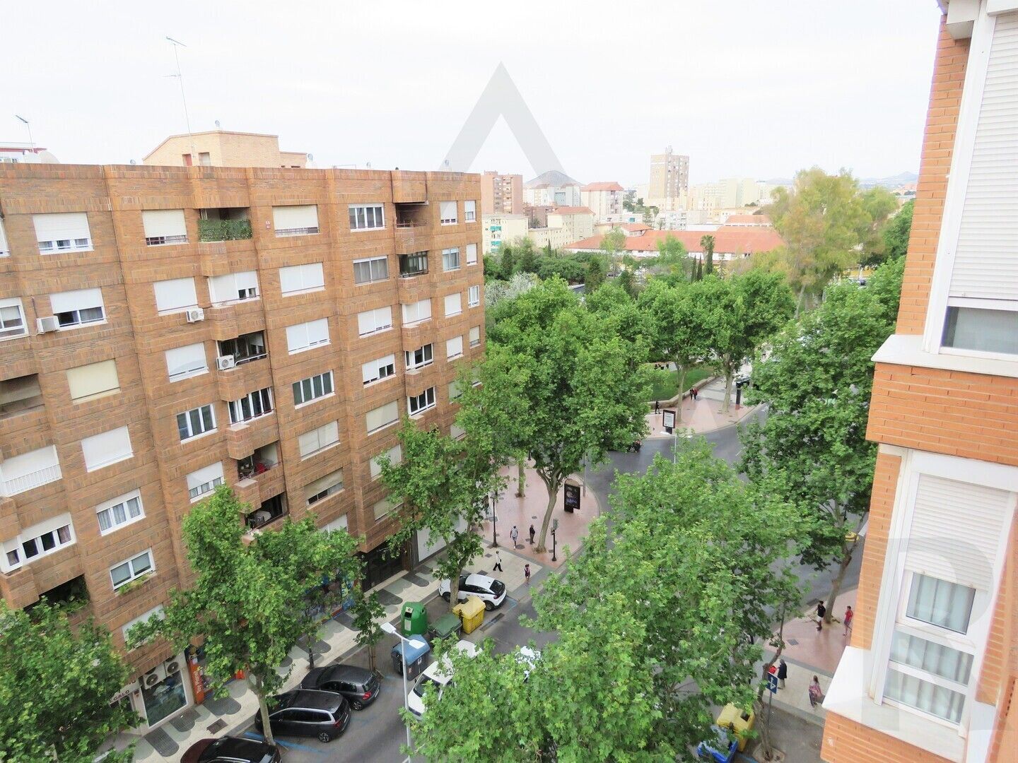 Pis de lloguer a Avenida Reina Victoria Eugenia, Alameda