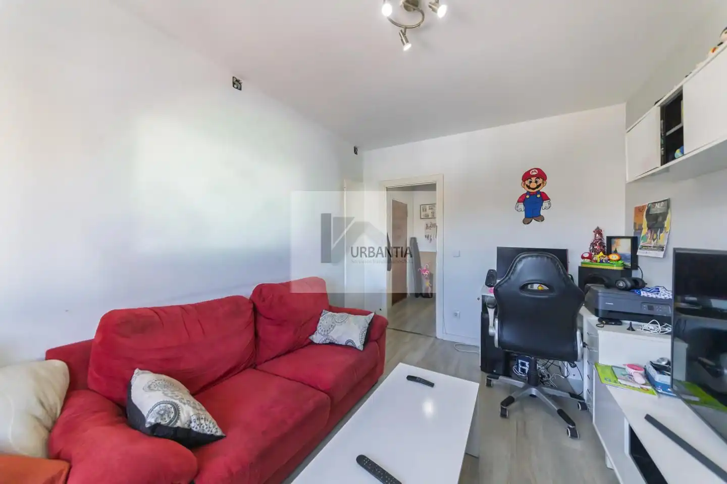 Living room of Flat for sale in Barañáin / Barañain  with Heating, Parquet flooring and Terrace