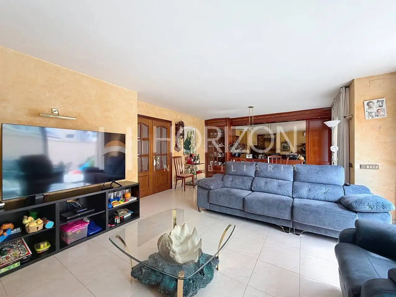 Sala d'estar de Casa adosada en venda en Manresa amb Aire condicionat, Calefacció i Terrassa