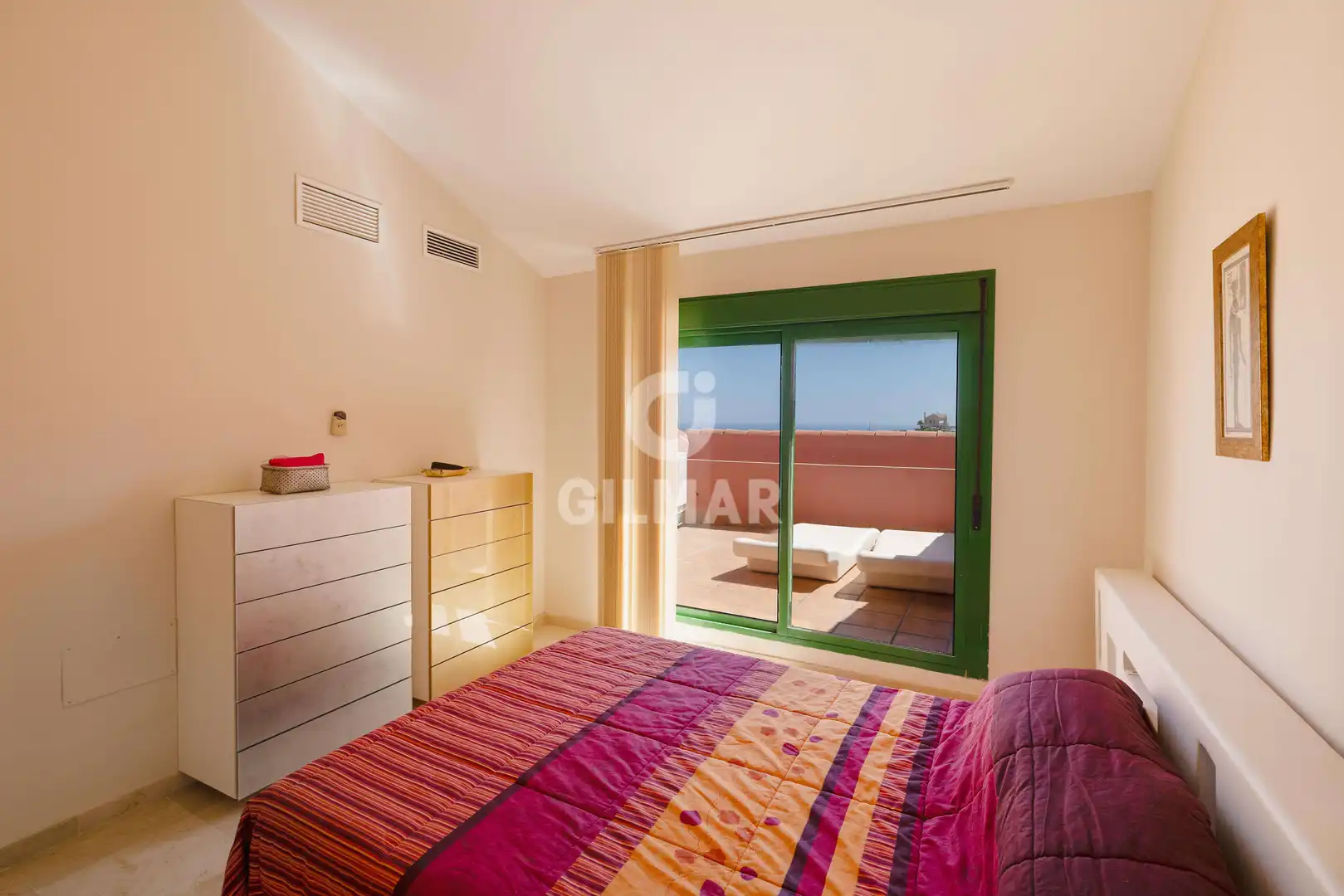 Habitación de Dúplex en venta en Fuengirola con Calefacción, Trastero y Piscina