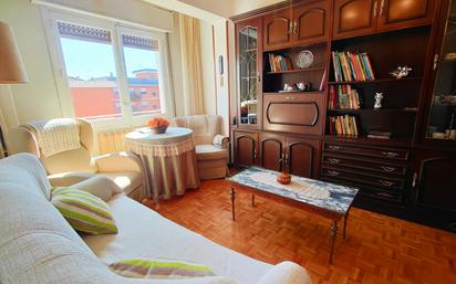 Bedroom of Flat for sale in  Logroño  with Heating, Parquet flooring and Furnished