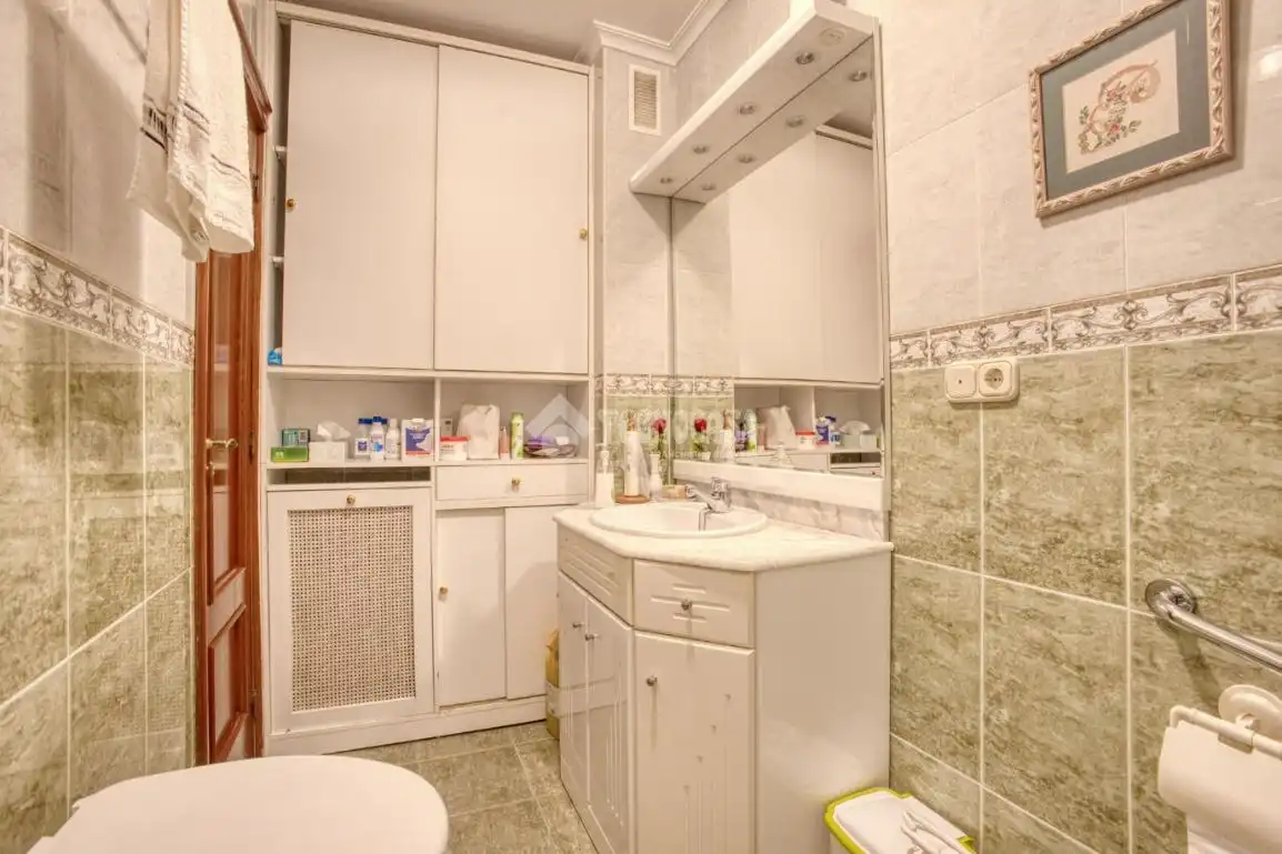 Baño de Piso en venta en Salamanca con Calefacción y Balcón