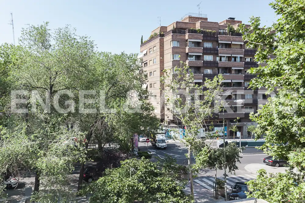 Vista exterior de Pis de lloguer en Madrid amb Calefacció