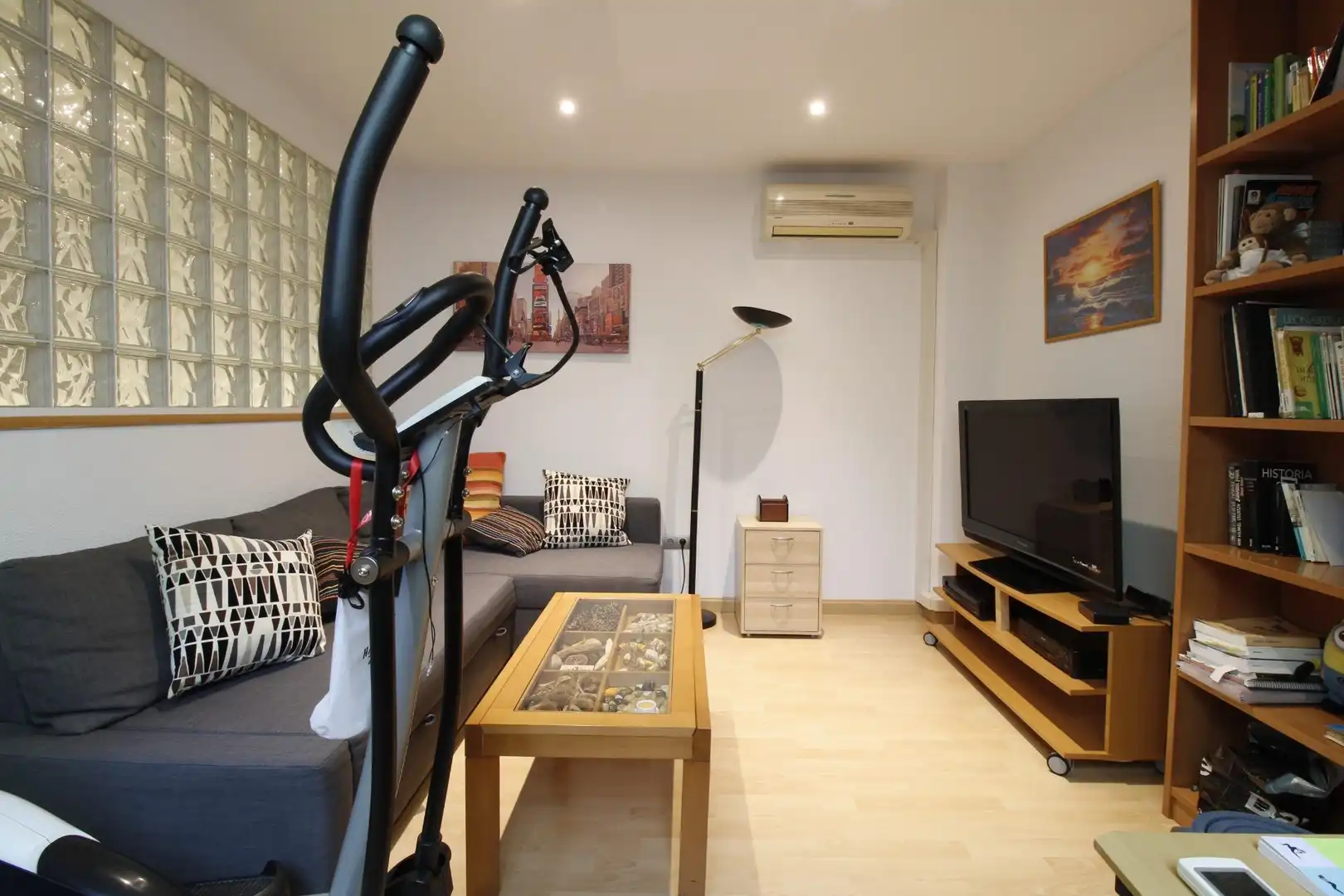 Living room of Detached homes for sale in Collado Villalba  with Heating, Private garden and Storage room