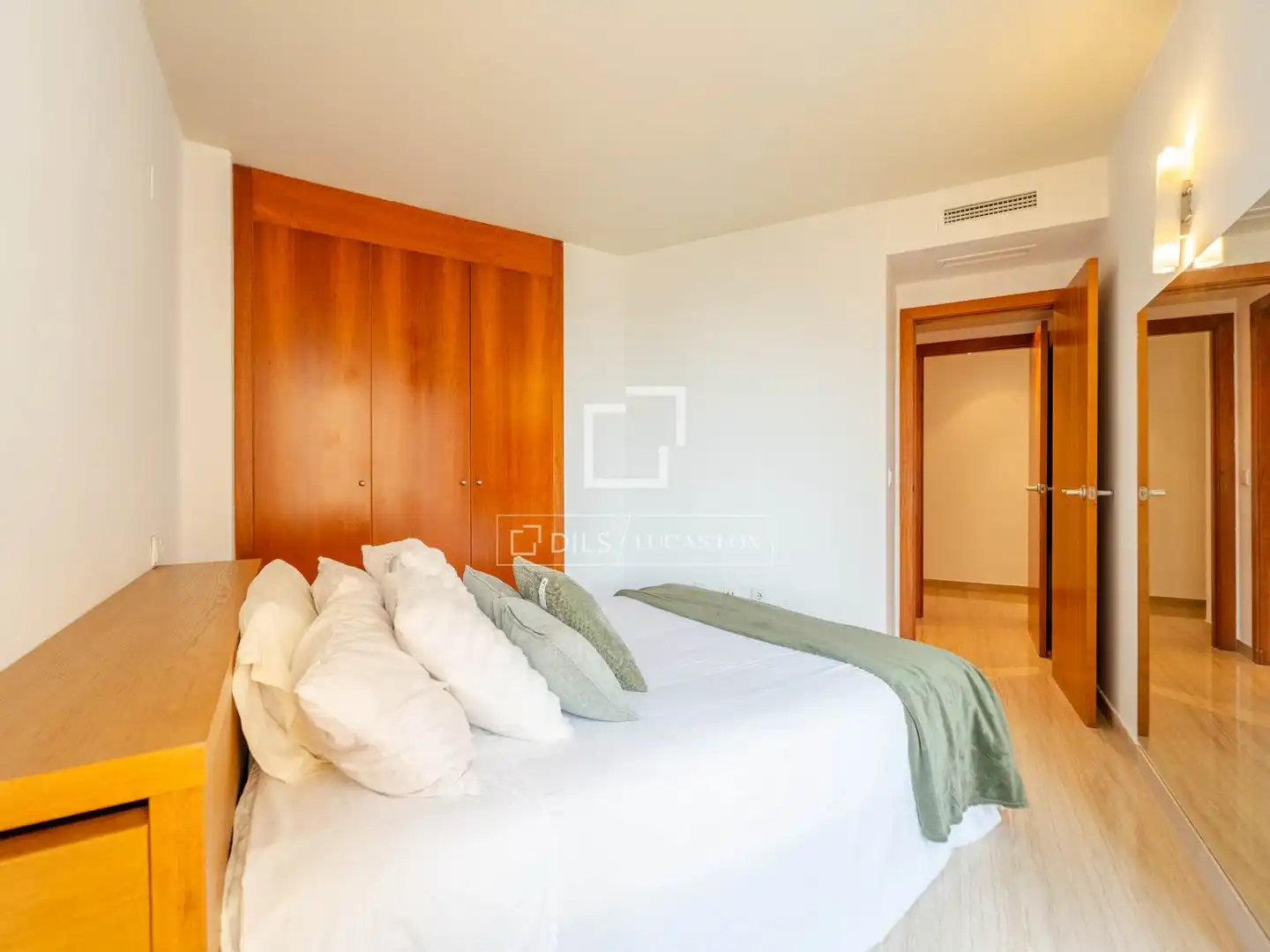 Habitación de Piso en venta en Valencia con Aire acondicionado, Calefacción y Jardín privado