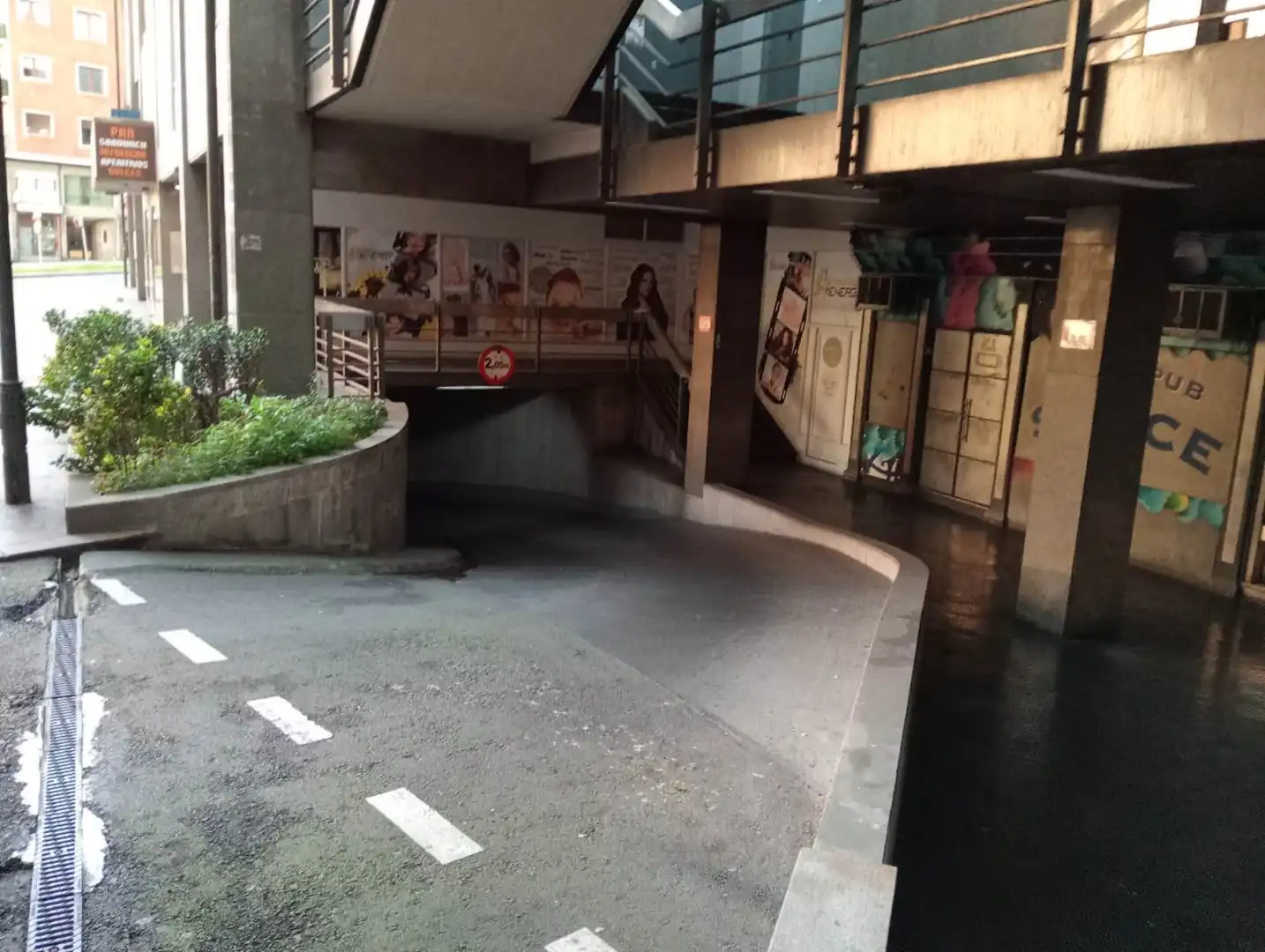 Doppelparkplatz mit Aufzug zum Verkauf in Nicolás Alcorta Kalea, imagen 2