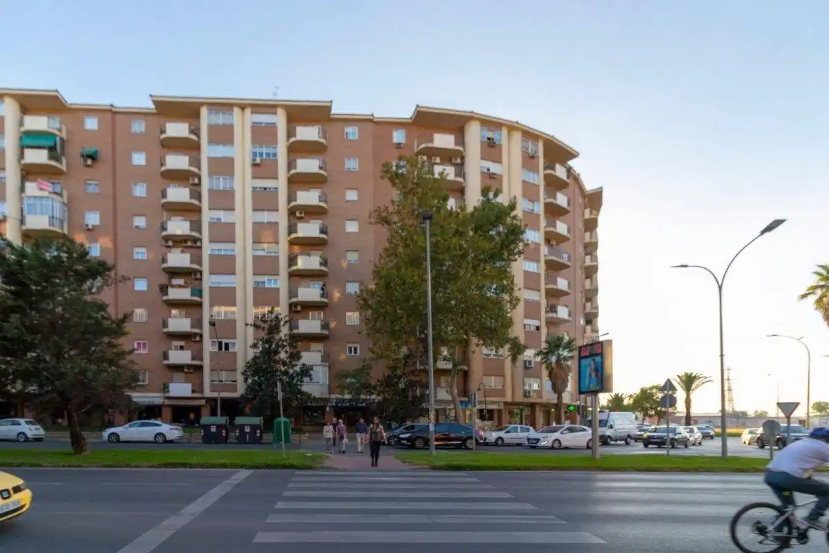 Vista exterior de Piso de alquiler en Badajoz con Amueblado y Balcón