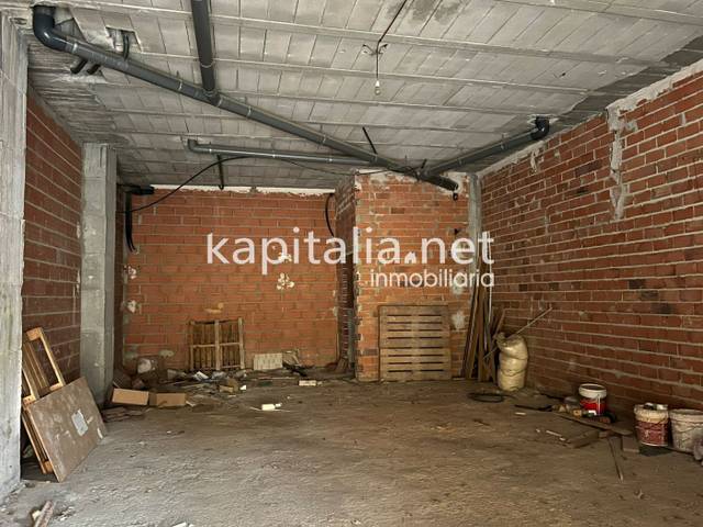 Local comercial en Venta en El Llombo