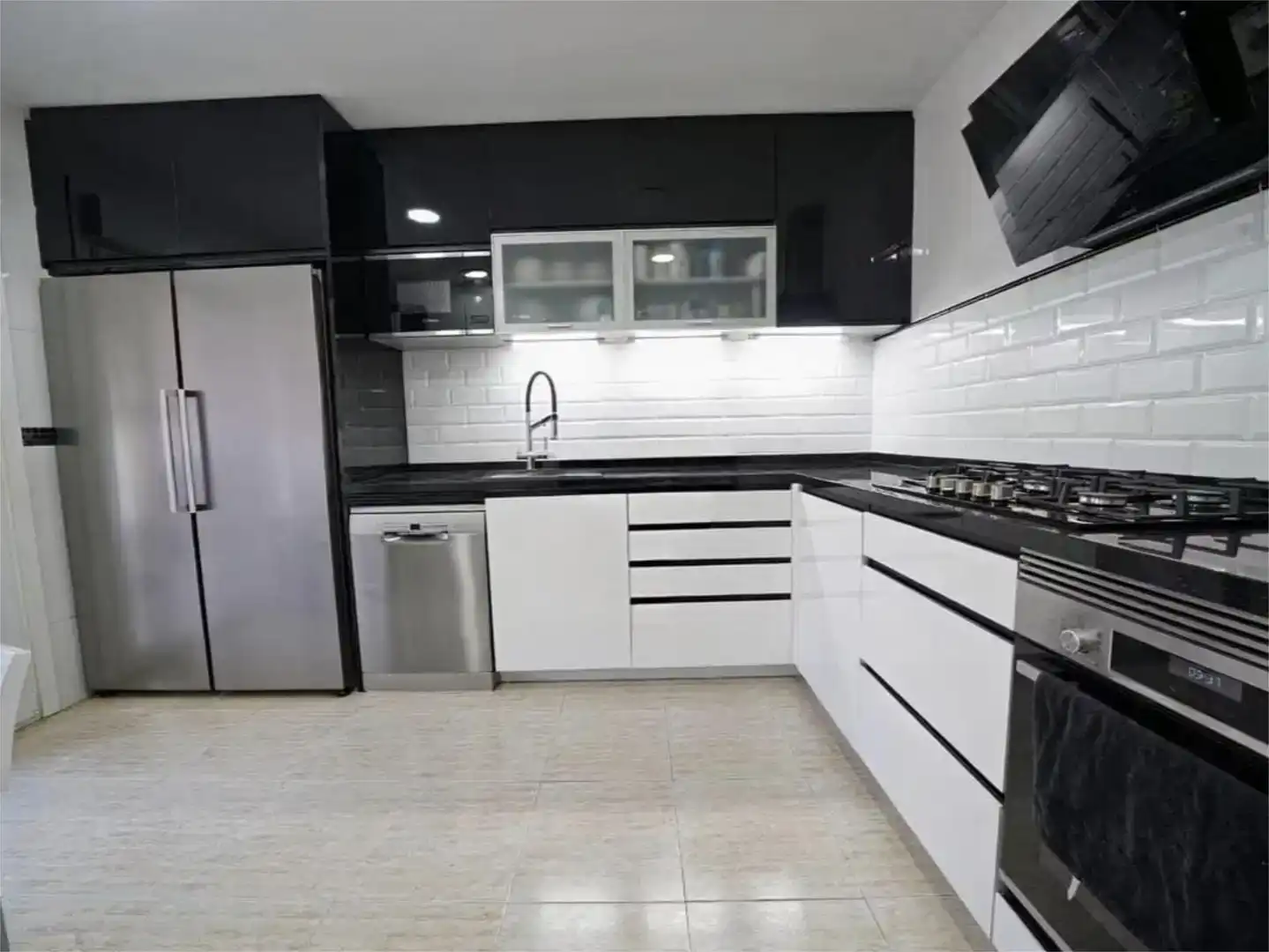 Cuina de Casa o xalet en venda en El Campello amb Aire condicionat, Jardí privat i Traster