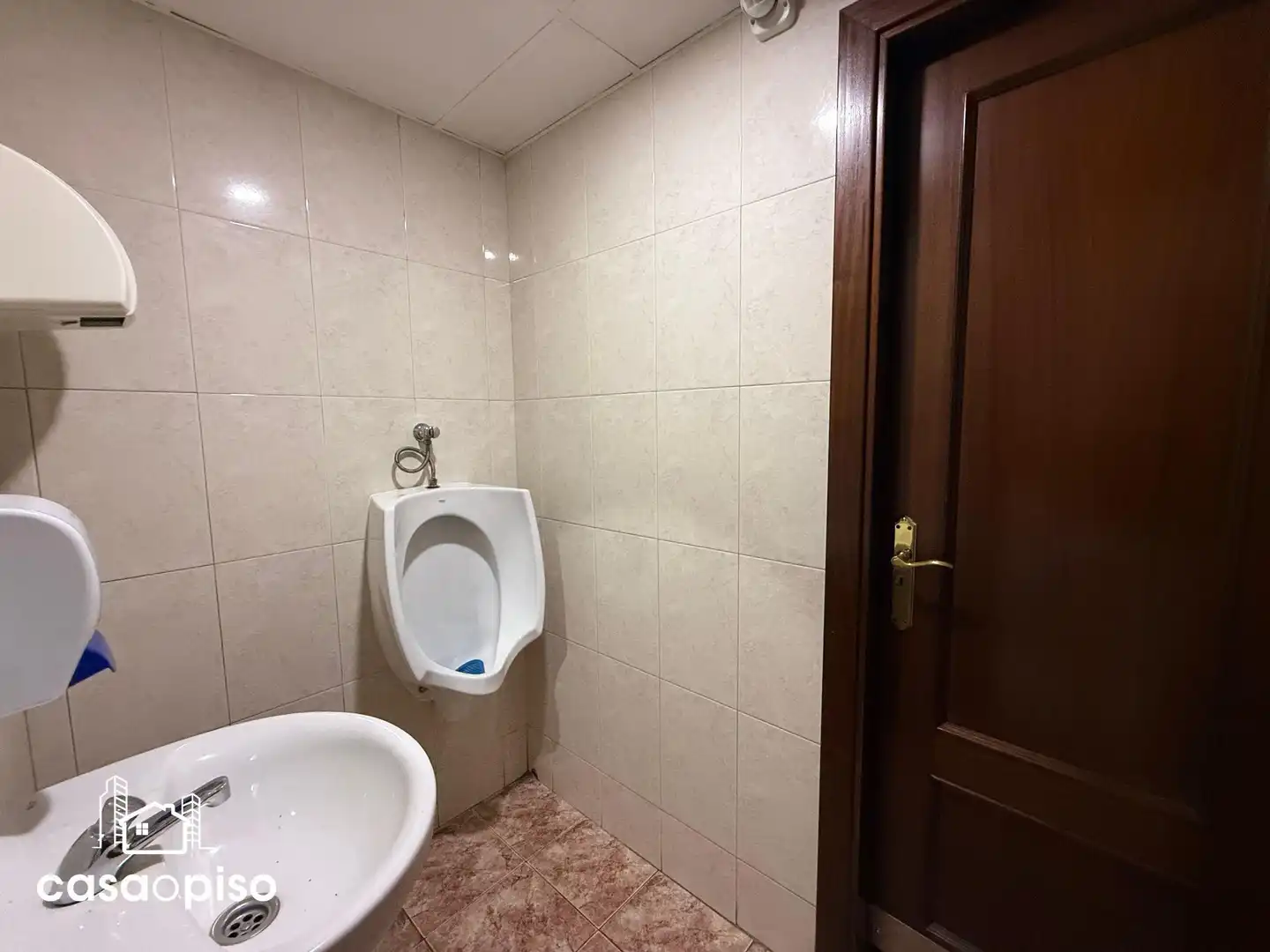 Baño de Casa adosada en venta en Terrassa con Aire acondicionado, Calefacción y Trastero