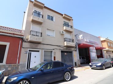Apartament amb balcó en venda a Dolores