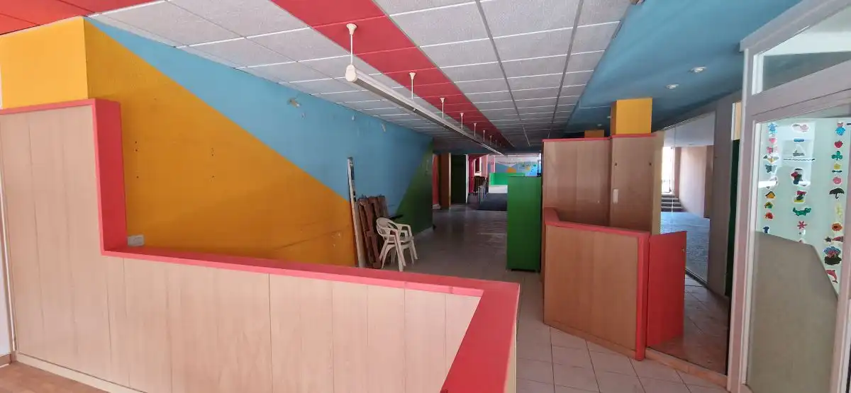 Business premises for sale in Carrer de la Lluna, imagen 6