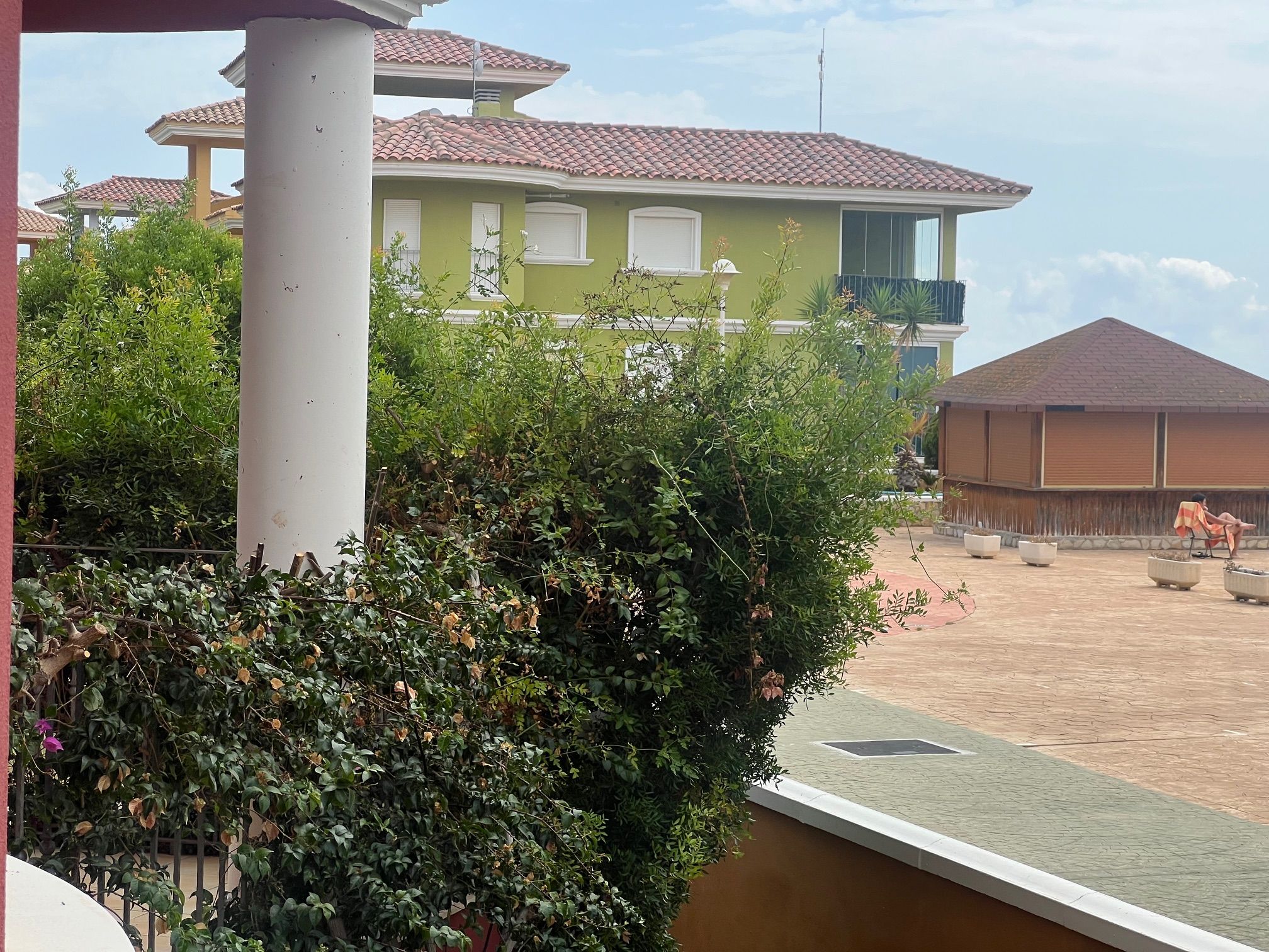 Vista exterior de Apartament en venda en Peñíscola / Peníscola amb Aire condicionat, Calefacció i Jardí privat