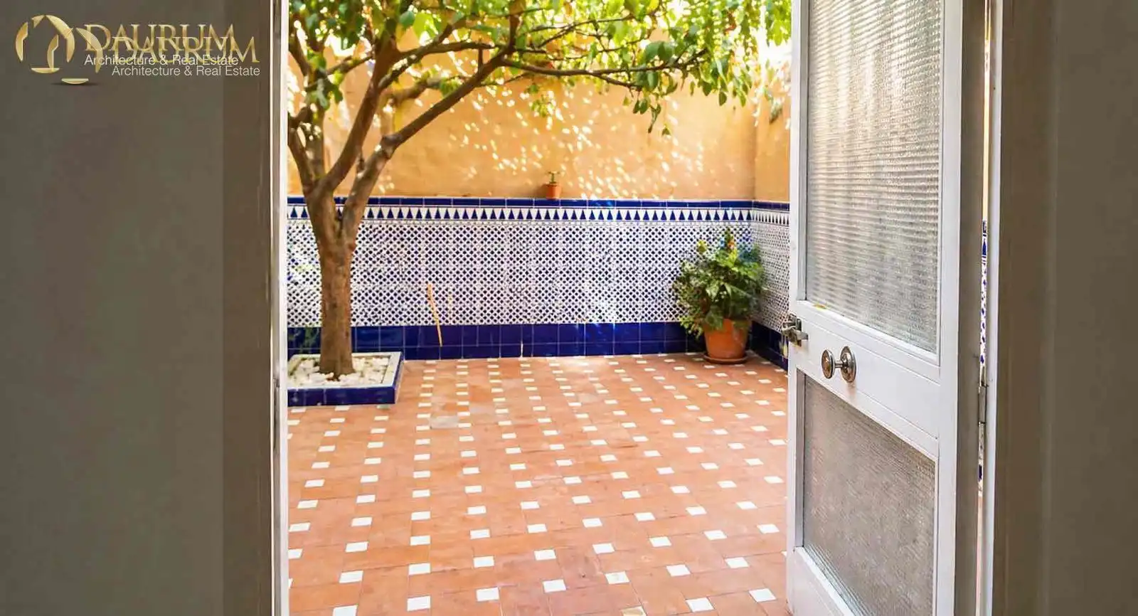 Terrace of Houses for sale in Sevilla  with Air Conditioner, Terrace and Storage room