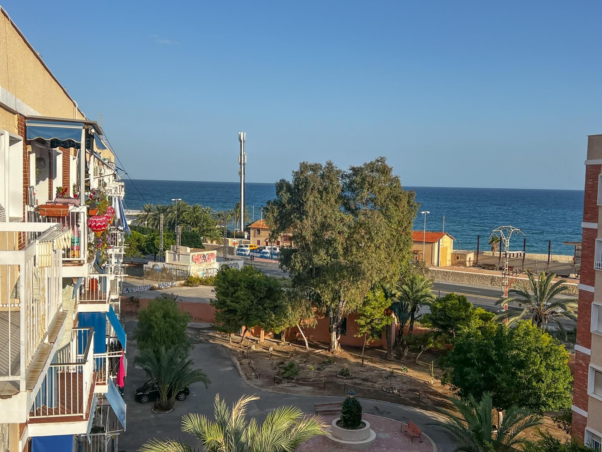 Vista exterior de Apartamento en venta en Alicante / Alacant con Balcón