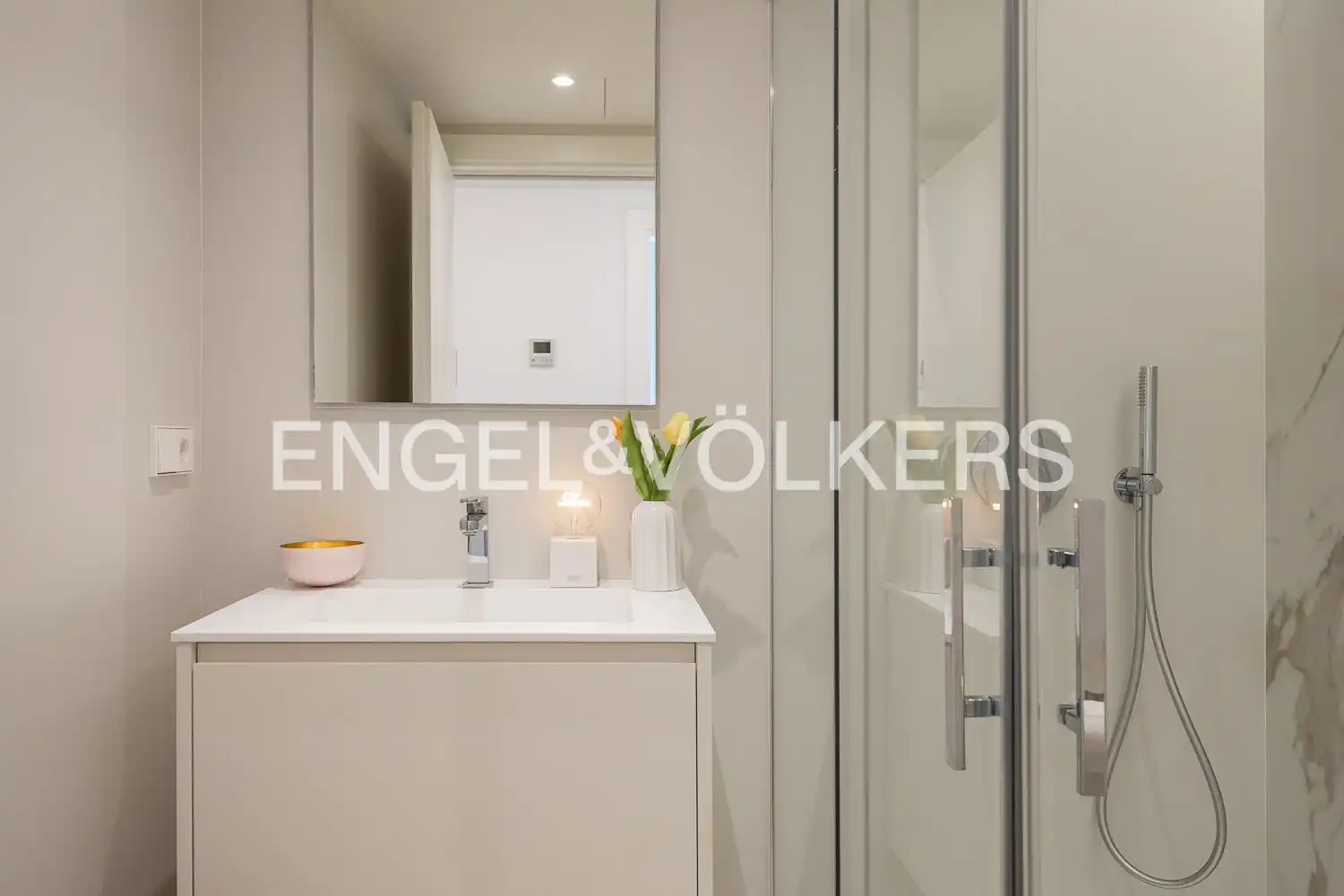 Bathroom of Attic for rent in Pedreguer  with Air Conditioner, Heating and Terrace