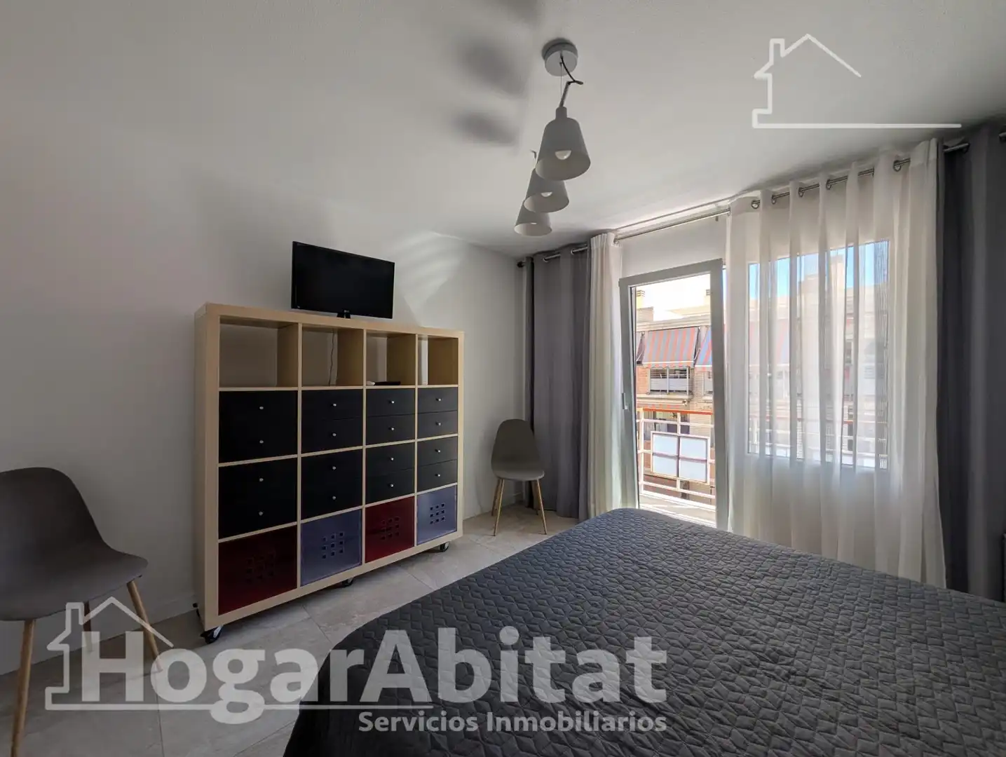 Dormitori de Pis en venda en Alicante / Alacant amb Aire condicionat, Calefacció i Moblat