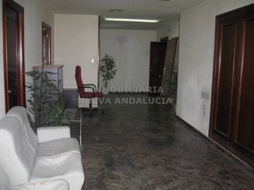 Oficina amb ascensor de lloguer a Centro