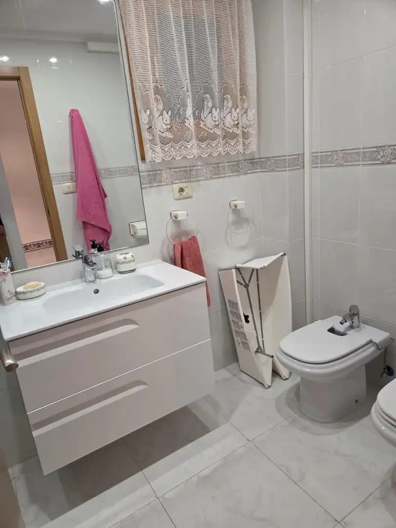 Baño de Casa adosada en venta en Sueca con Aire acondicionado, Terraza y Amueblado