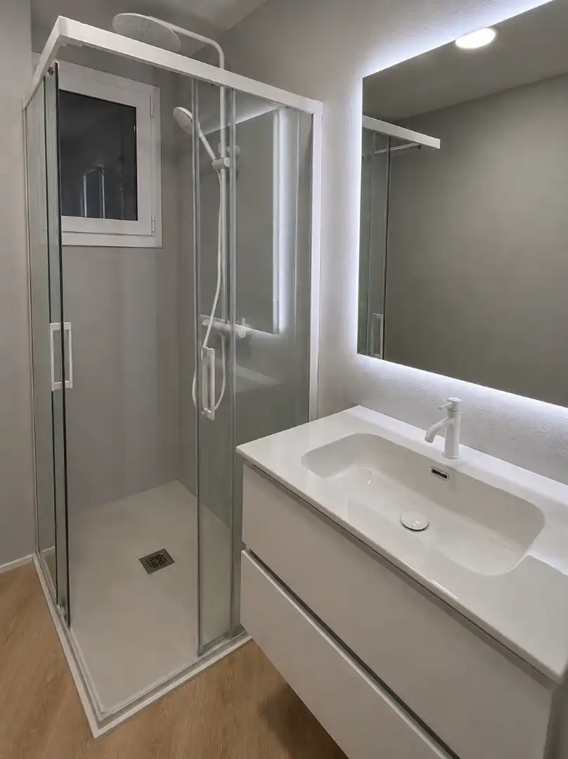 Bany de Pis en venda en Barcelona amb Aire condicionat, Calefacció i Forn