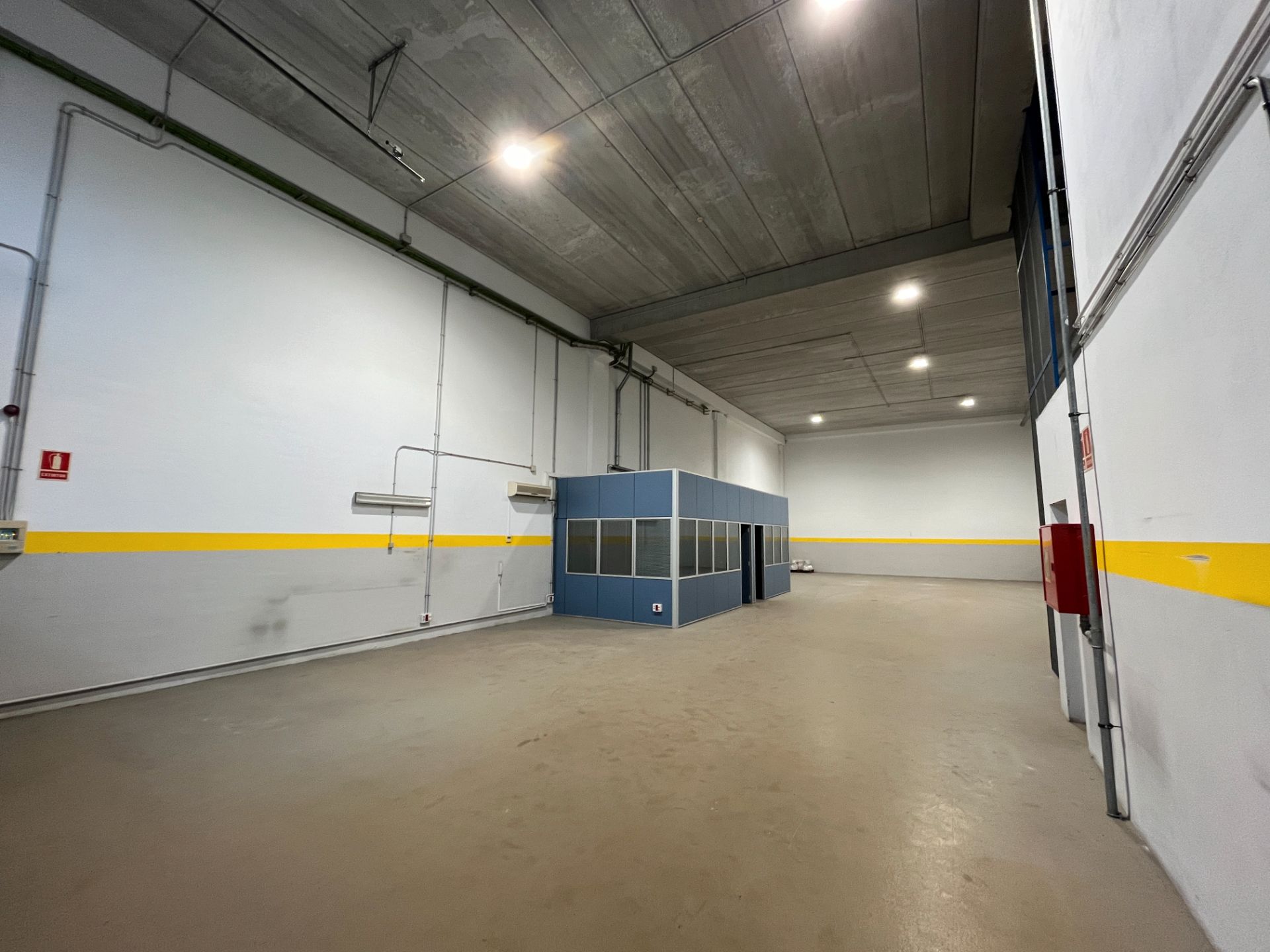 Industrial buildings to rent in Carrer d'Eduard Maristany, Port