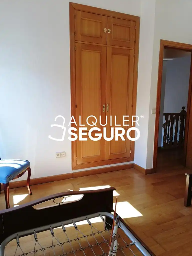 Habitación de Casa o chalet de alquiler en Colmenar Viejo con Calefacción, Terraza y Amueblado