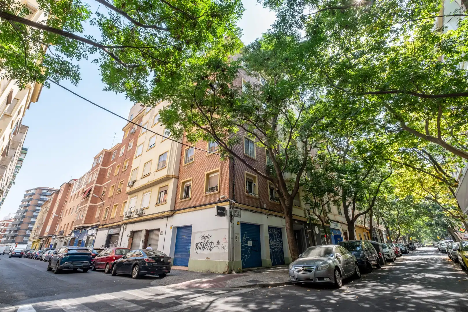 Vista exterior de Ático en venta en Zaragoza con Calefacción, Parquet y Terraza