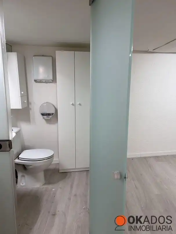Badezimmer von Geschaftsraum zum Verkauf in Pasaia